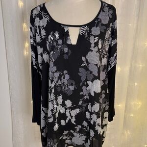 CJ Banks Black and White Floral Tunic